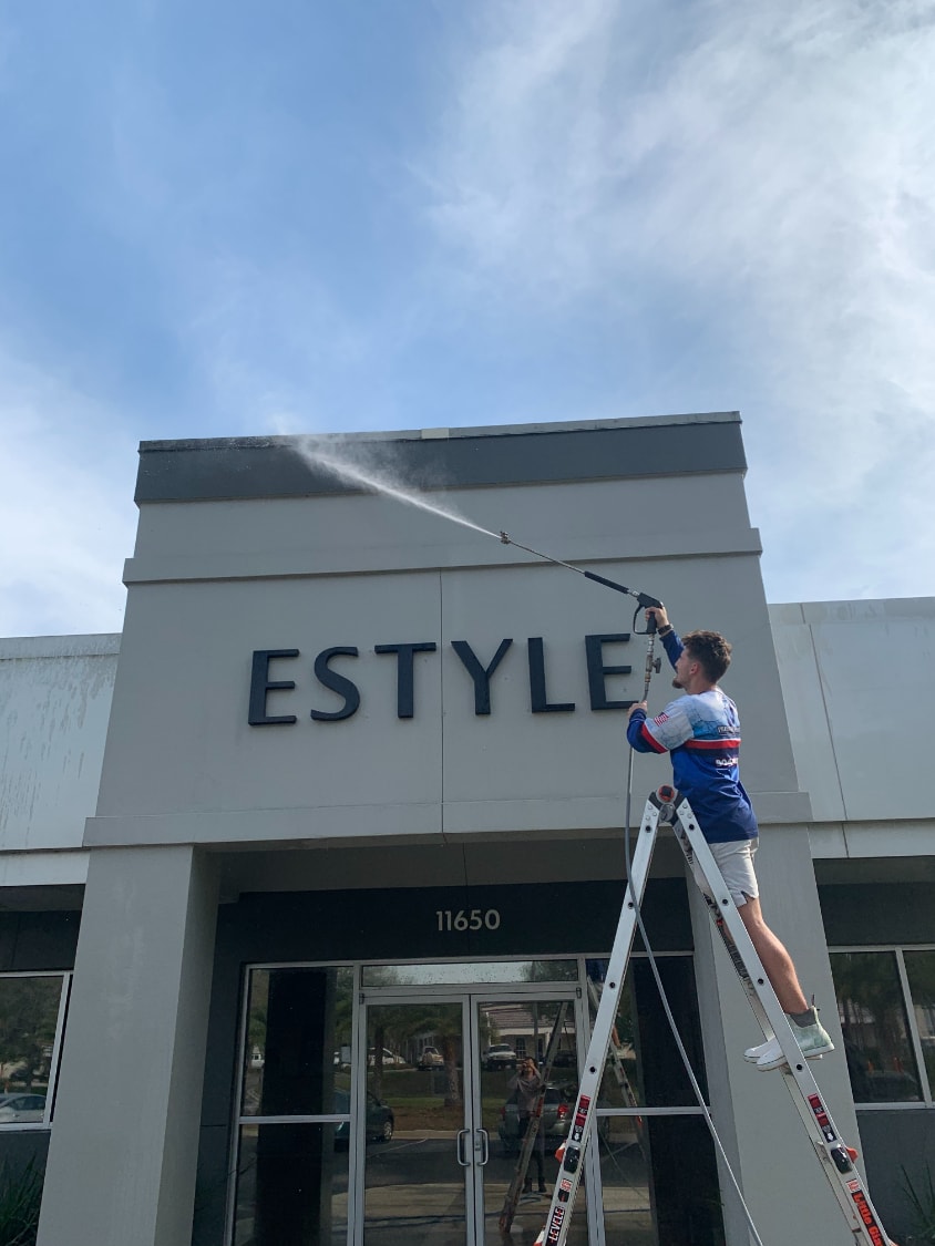 Commercial Pressure Washing in Jacksonville, FL Thumbnail