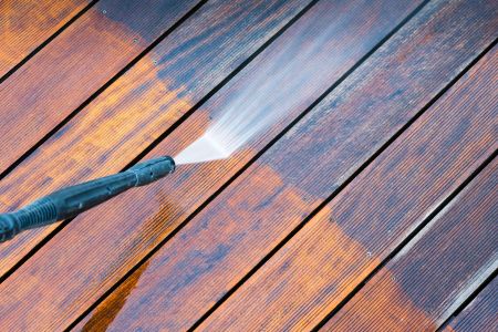 Deck Cleaning Thumbnail
